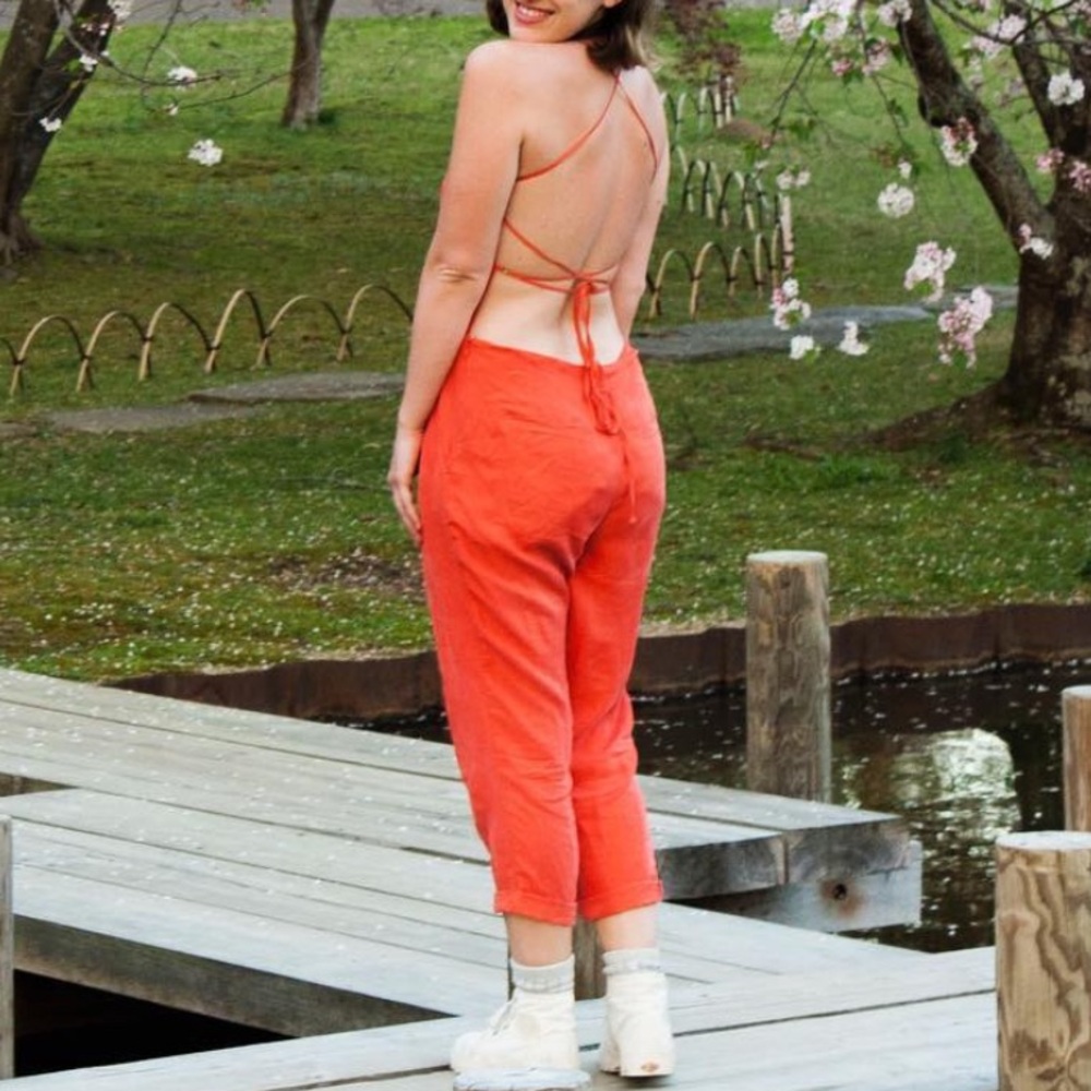 Free People RARE Open Back Backless Silk Jumpsuit Capri Length Tie Back Peach